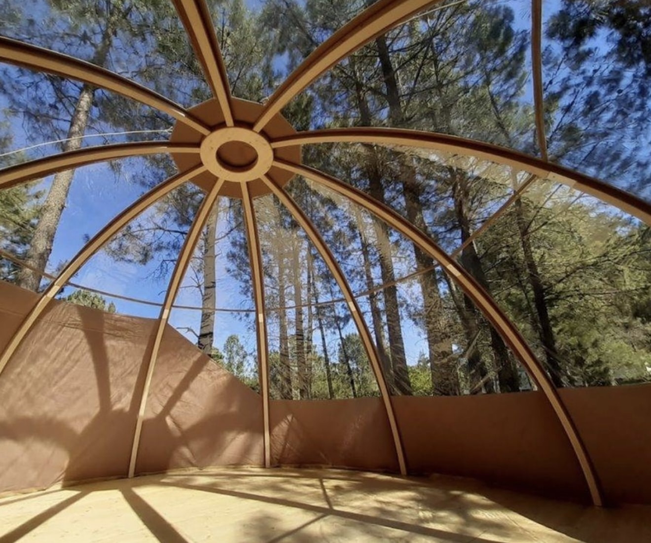 Dôme dans la foret - Domaine les Terres du Soleil